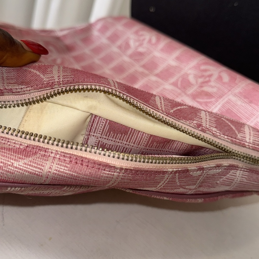 CHANEL TRAVEL BAG  ~REPAIR - Picture 4 of 7